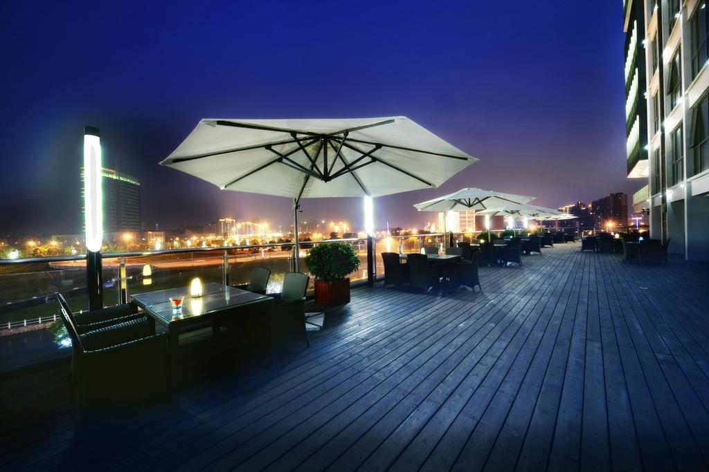 Vienna International Hotel Suzhou University Town Buitenkant foto
